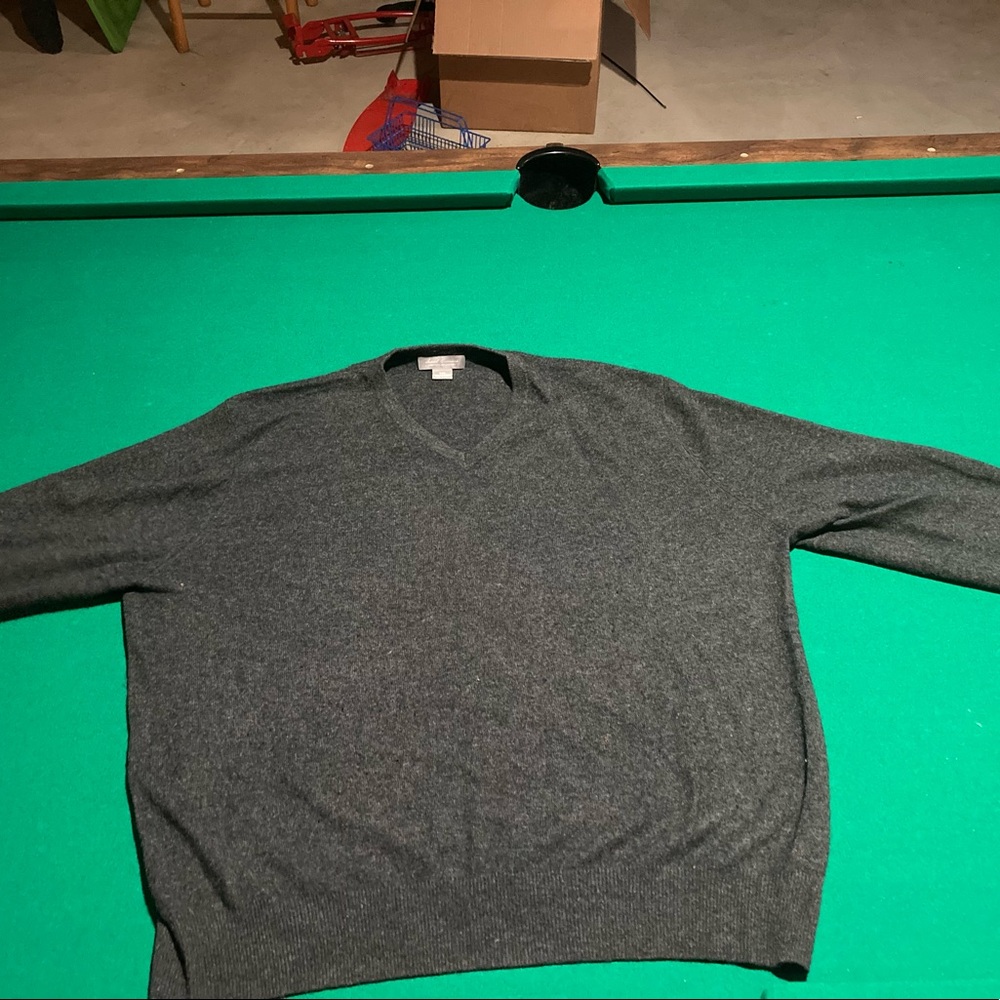 100% Cashmere sweater